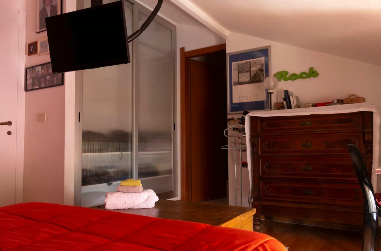 Le Casette Nel Borgo Hotel Acireale Buitenkant foto